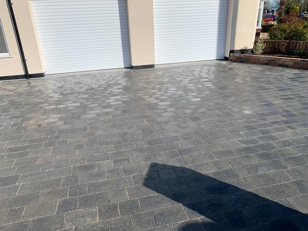 paving & driveway specialist Liverpool